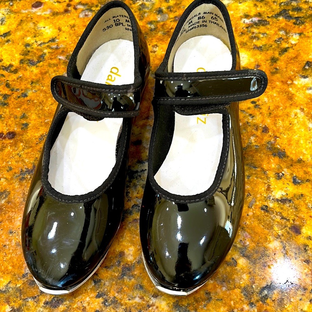 Girls Black Danshuz tap shoes